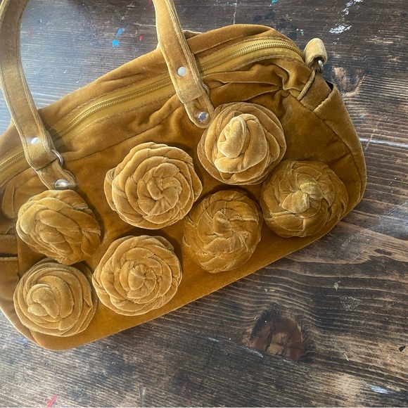 VINTAGE VELVET purse!! So FUN & UNIQUE- you'll be the only gal with this bag🤩 - Picture 13 of 15